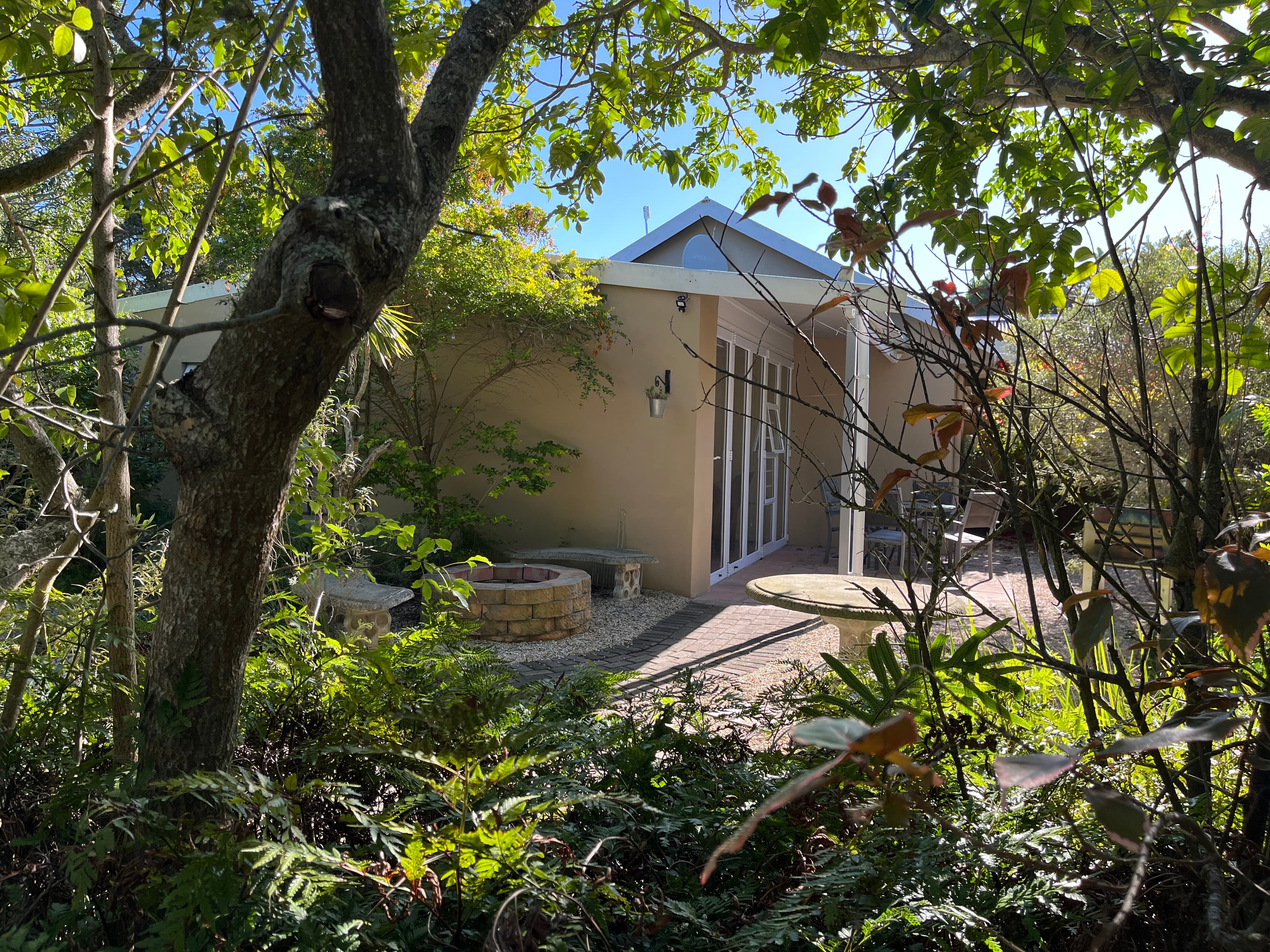 Private garden at Little Louisa in Colleen Glen